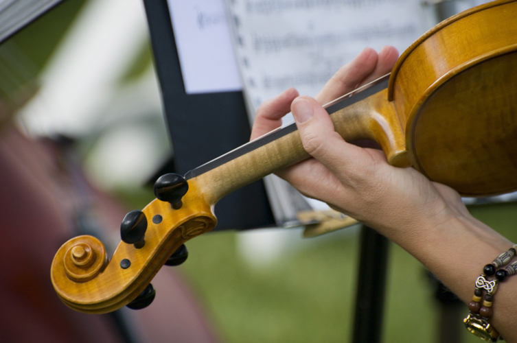 Three Tips To Better Yourself In Playing The Violin